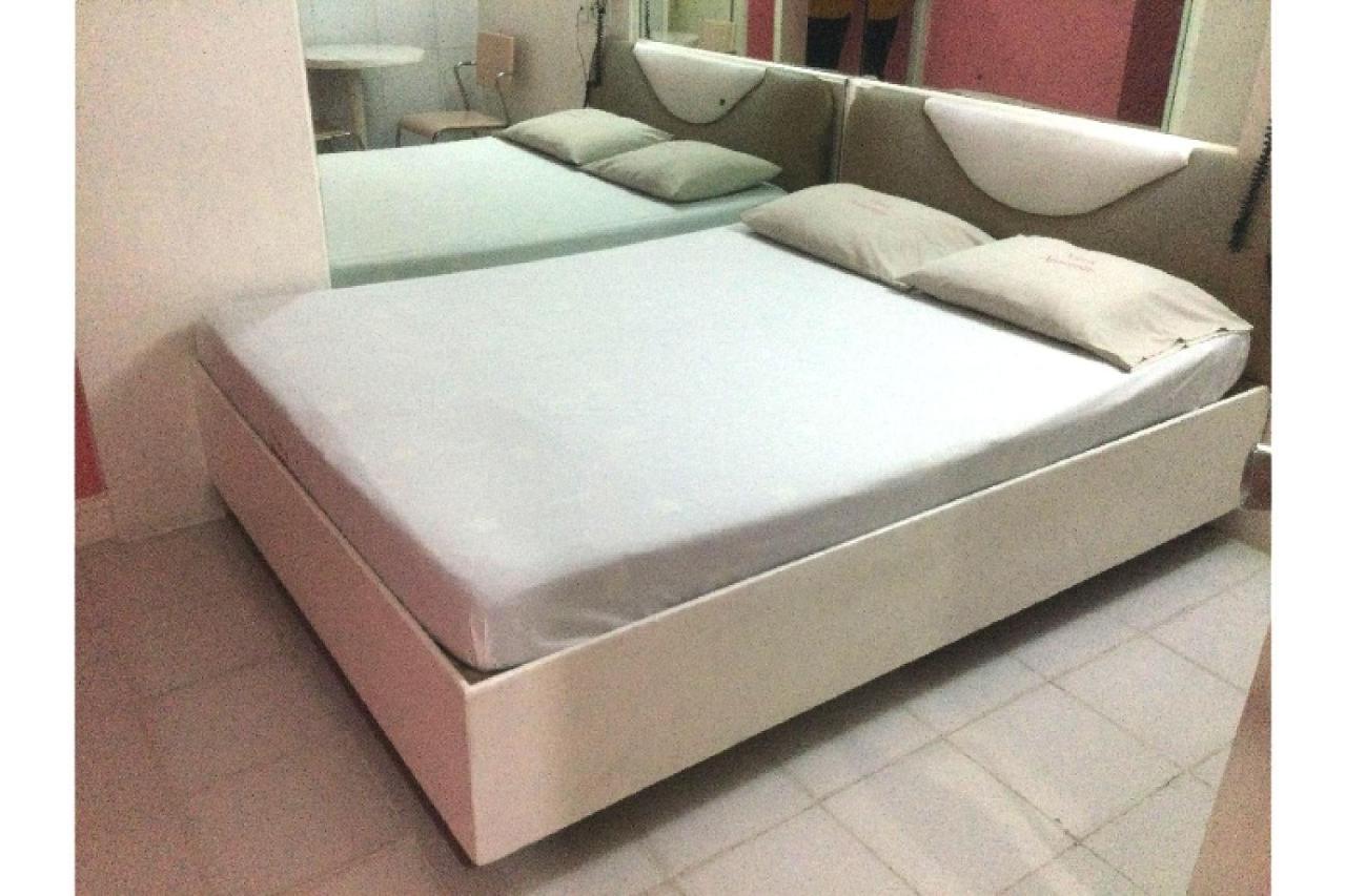 Oyo 817 Vista Apartelle Mandaluyong Bagian luar foto